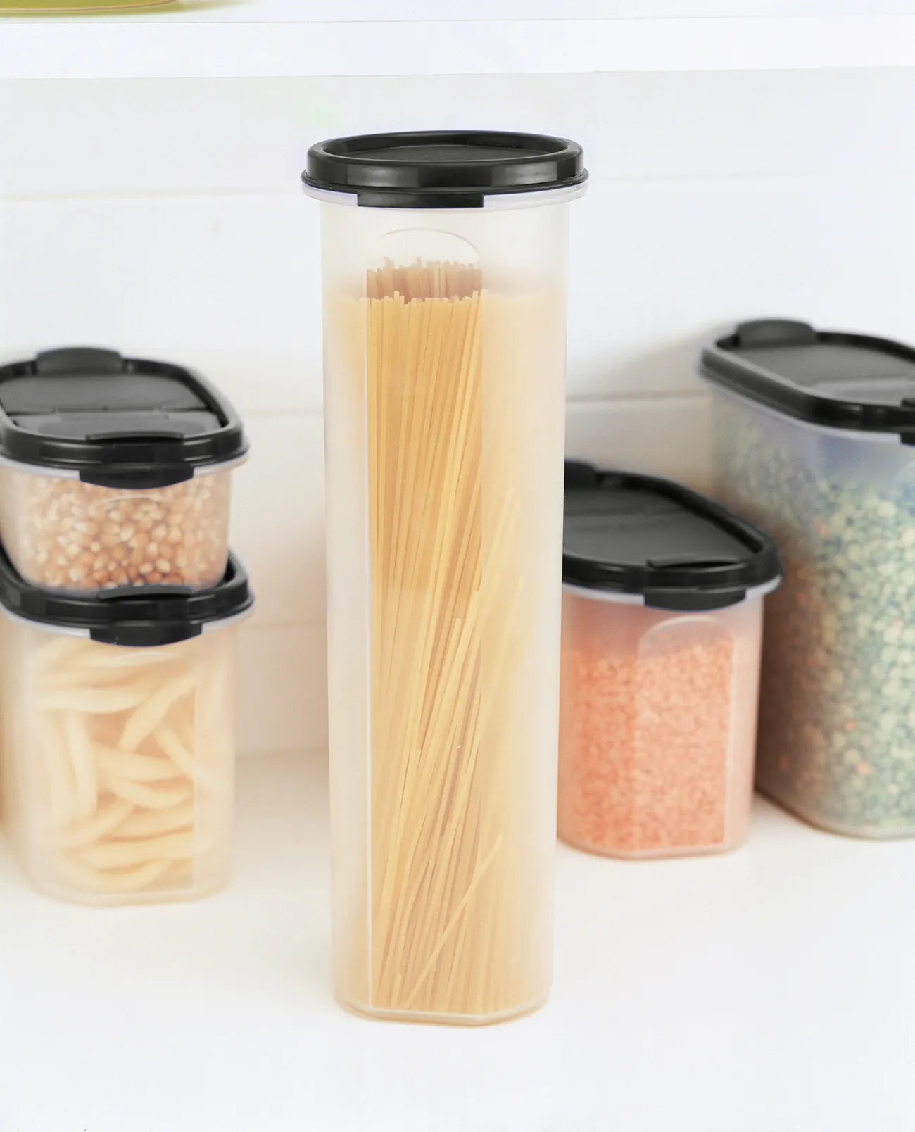 Eidgenosse Rund 1,1 L von der Marke Tupperware / Deckelfarbe Schwarz / mit Transparenten Sichtfenster für mehr Übersicht / runde Form für platzsparende Aufbewahrung / dichtschließender Deckel / modular Stapelbar / Vorratsdose / Lebensmittelaufbewahrung / Hier direkt online kaufen 