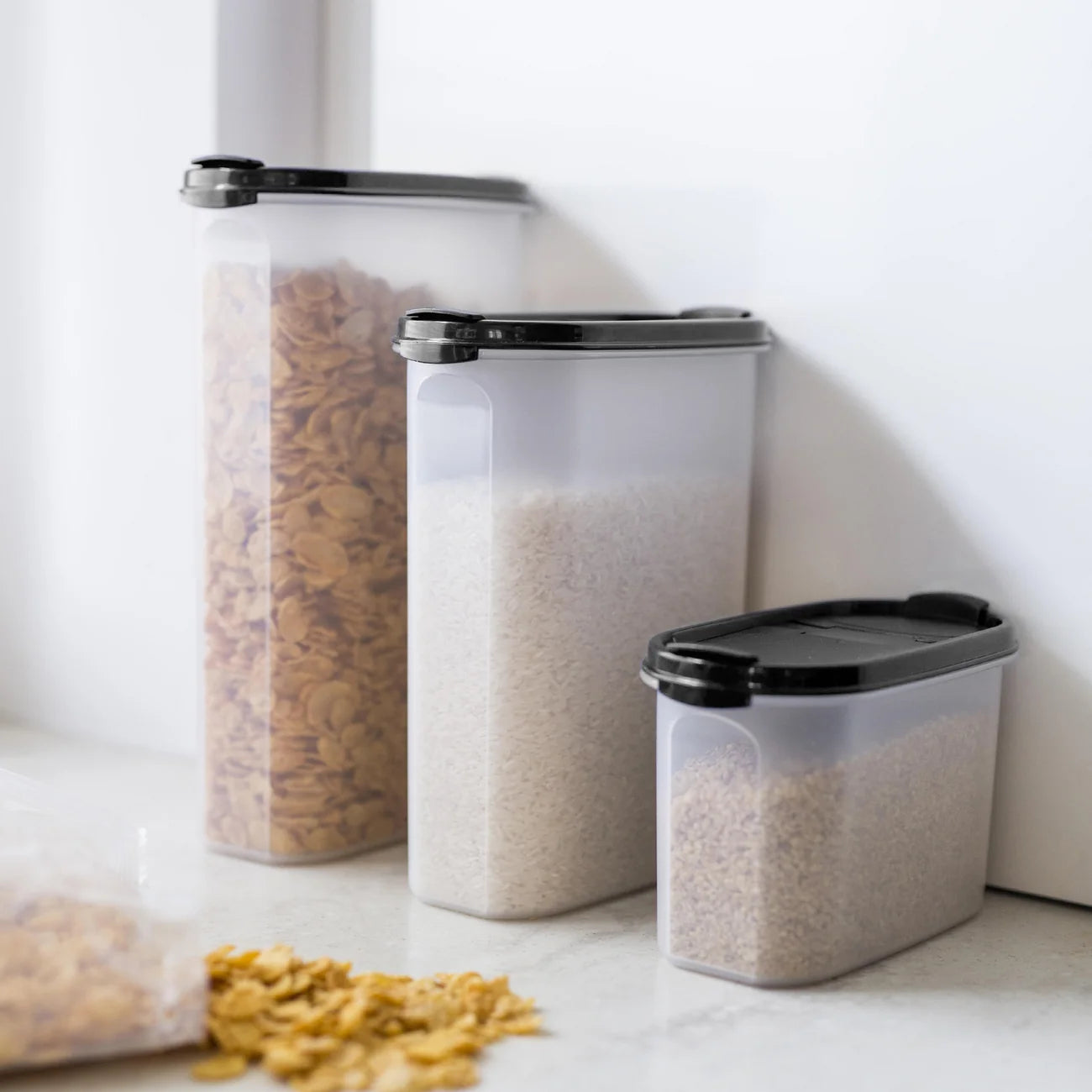 Eidgenosse 1,1 Liter oval von der Marke Tupperware / Vorratsbehälter / Aufbewahrungsbehälter / Ovale Vorratsdose / Modular Stapelbar / Deckel mit zwei Schütten / Hier direkt online kaufen