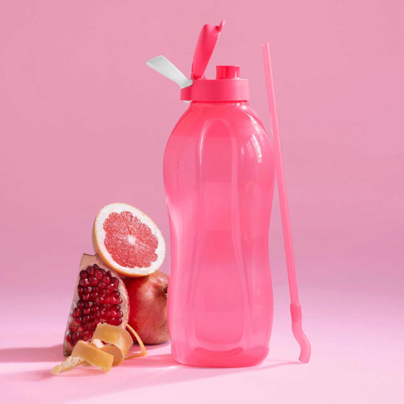 EcoEasy 2L von der Marke Tupperware / in der Farbe Pink / mit Flex Trinkhalm / Perfekt für Unterwegs und Zuhause / Pop Up Strohhalm / Trinkflasche / Hier direkt online kaufen