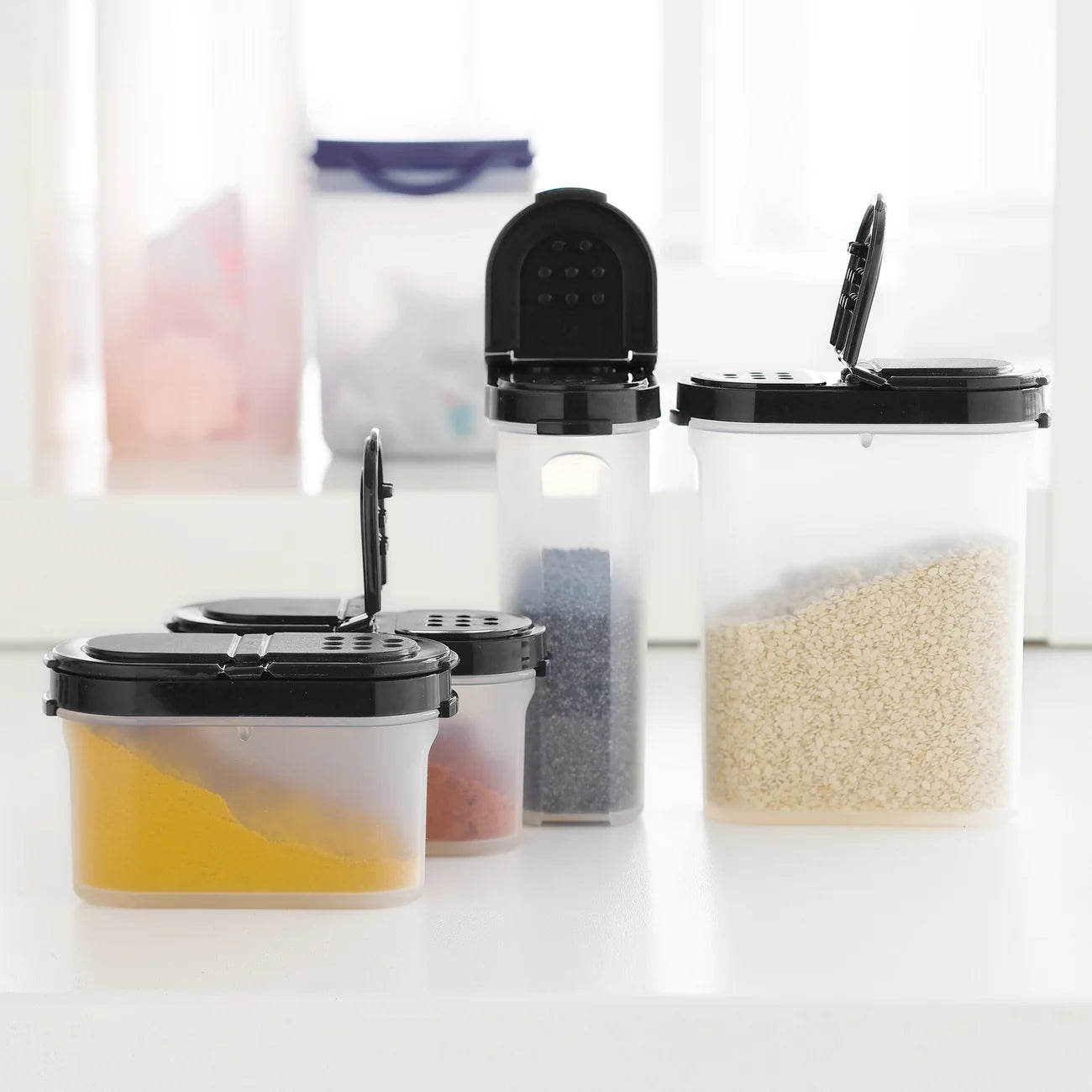 Gewürz - Zwerge 2x 120 ml von der Marke Tupperware / zum Idealen Frischhalten von Gewürzen / modular stapelbarer Gewürz Streuer / dichtschließende Deckel / Deckel mit 2 verschiedenen Streu Klappen / Hier direkt online kaufen