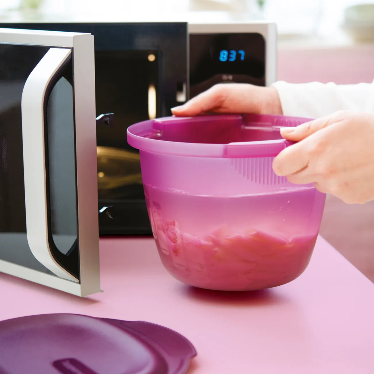 Großer Pasta Meister 3 L Rund von der Marke Tupperware / vielseitiger Nudelkocher / Mikrowellen Behälter / Schnell und Energiesparend / Hier direkt online kaufen