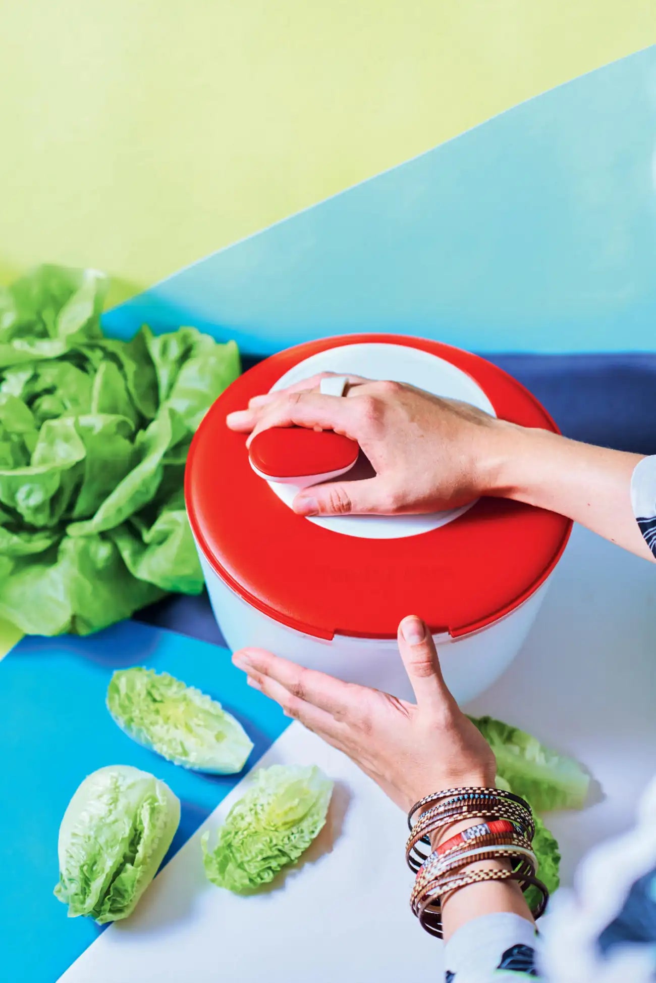 Salat Karussell 3,9 L von der Marke Tupperware / Salatschleuder, Frischhalte-/ Servierschüssel / zum Salat Schleudern, waschen und Trocknen / mit Siebeinsatz / Hier direkt online kaufen
