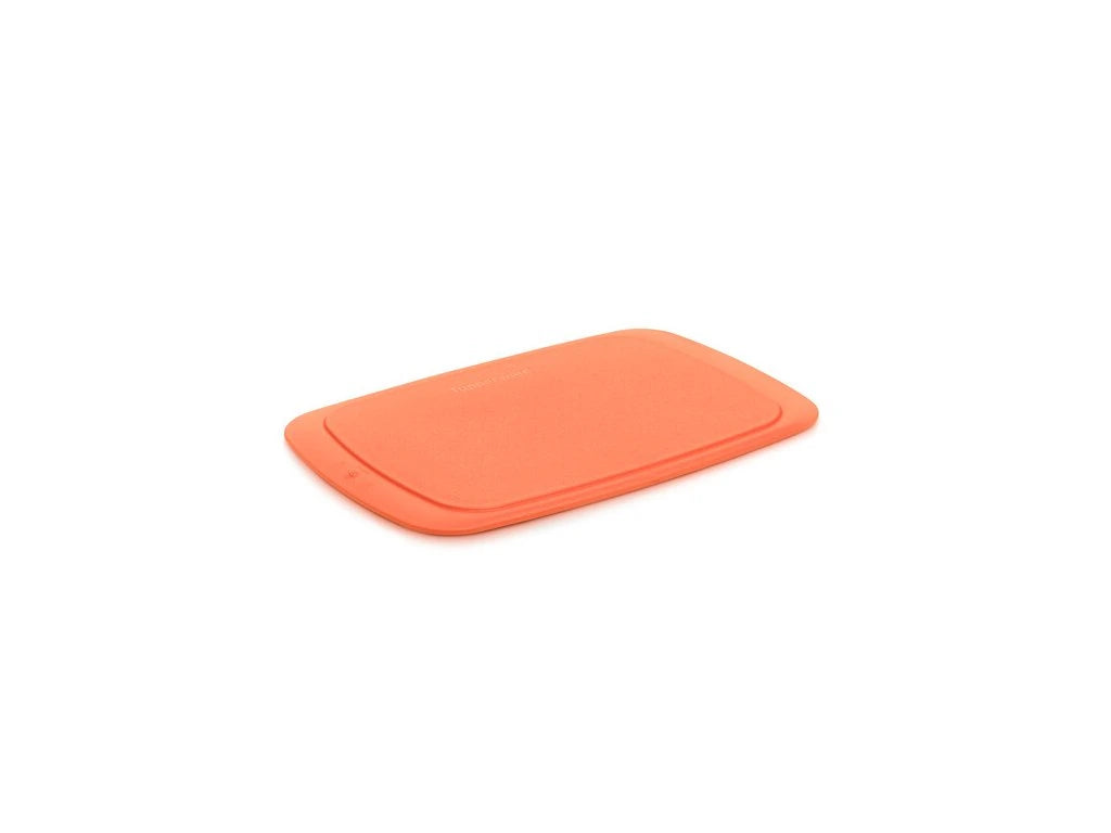 Schneidbrett Cool N Fresh von der Marke Tupperware in der Farbe Orange / kleines Schneidbrett / zum Schneiden von Fleisch und Obst / Hier direkt online kaufen