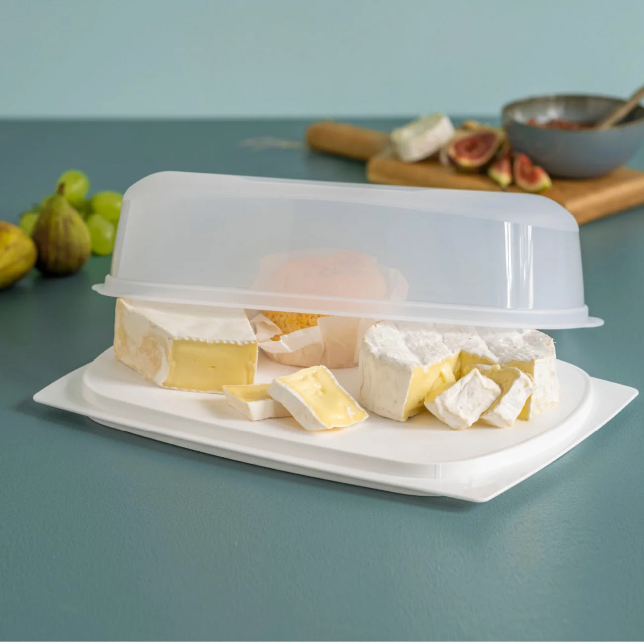 KäseMax 2 von der Marke Tupperware / Käse Behälter für den Kühlschrank / Frischhaltebehälter / mit Integrierter Servierplatte / mit CondensControl Filter / Hier direkt online kaufen 