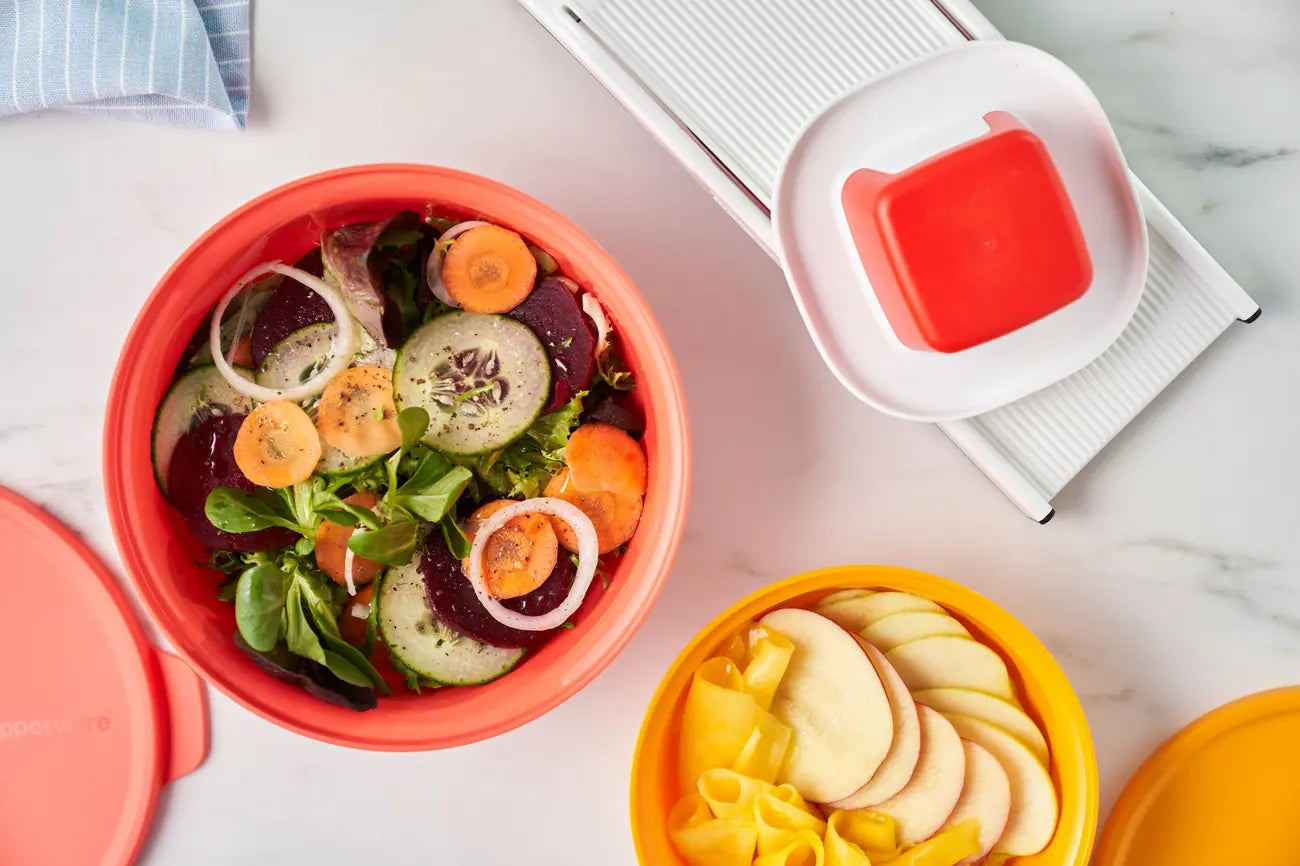 Aloha Servierschale von der Marke Tupperware / mit luft- und wasserdichtem Deckel / Ideal fürs Buffet und zum Transportieren / modular Stapelbar / Platzsparend ineinander Stapelbar / Servier Schüssel / Hier direkt online kaufen