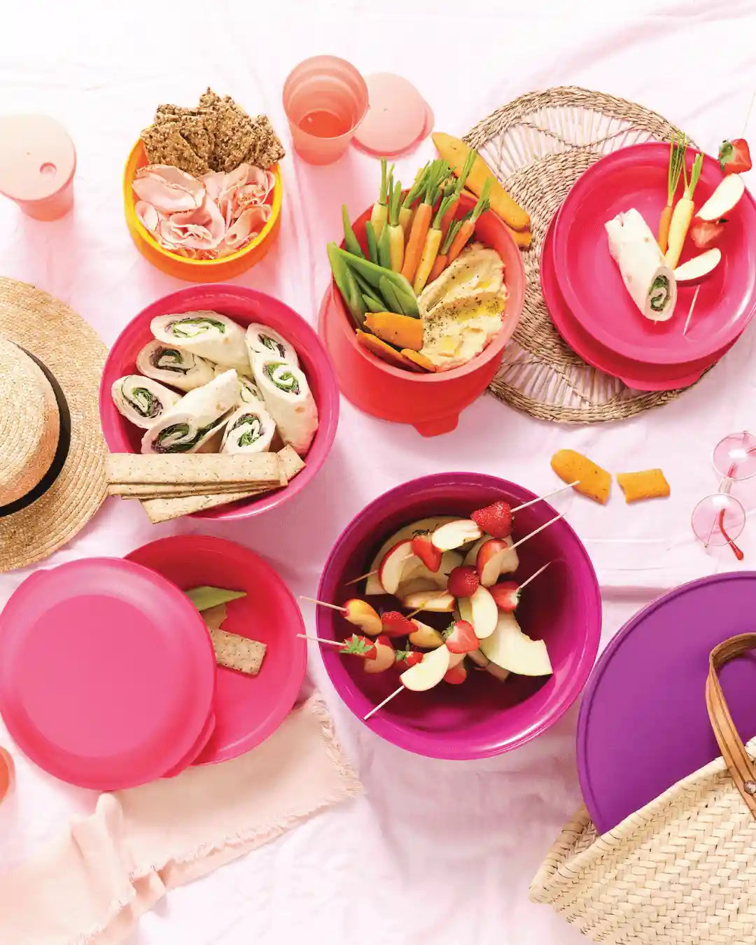 Aloha Servierschale von der Marke Tupperware / mit luft- und wasserdichtem Deckel / Ideal fürs Buffet und zum Transportieren / modular Stapelbar / Platzsparend ineinander Stapelbar / Servier Schüssel / Hier direkt online kaufen