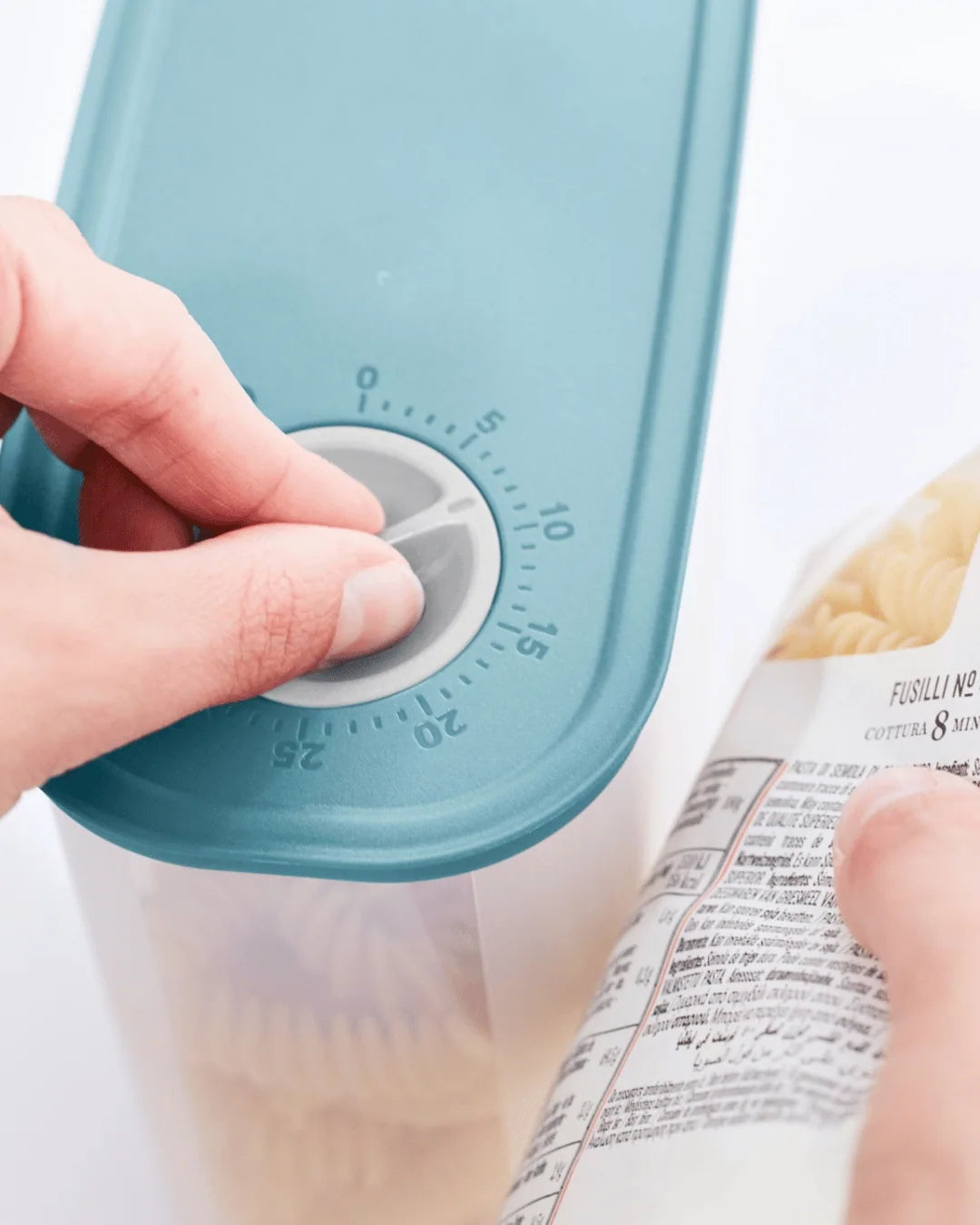 Zeitgenossen von der Marke Tupperware / mit Transparenten Sichtfenster für mehr Übersicht / dichtschließender Deckel / modular Stapelbar / Vorratsdose / Lebensmittelaufbewahrung / mit Praktischem Zeitrad / Hier direkt online kaufen 