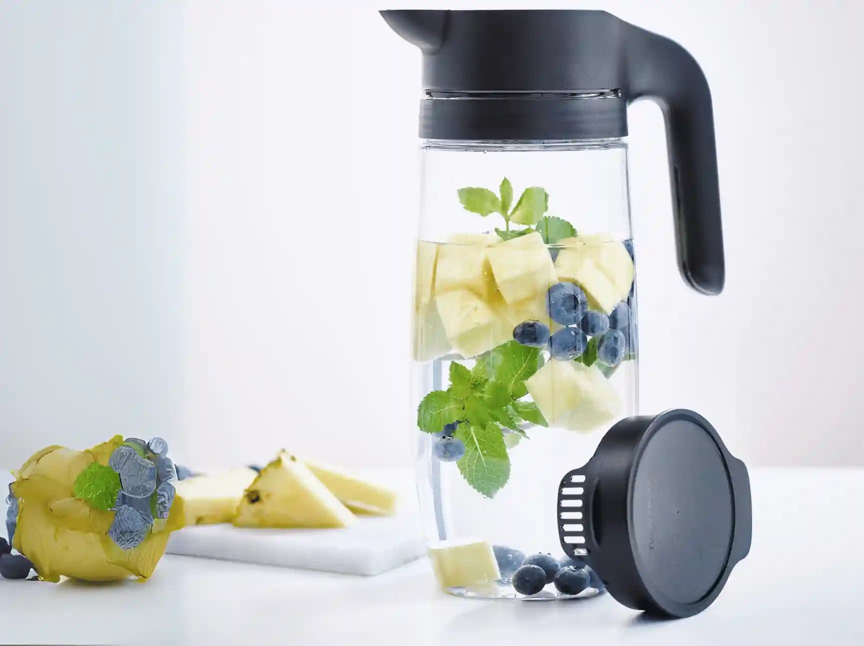 Clear Line Tuppertime Kanne von der Marke Tupperware / Elegante Servierkanne / Hier direkt online kaufen