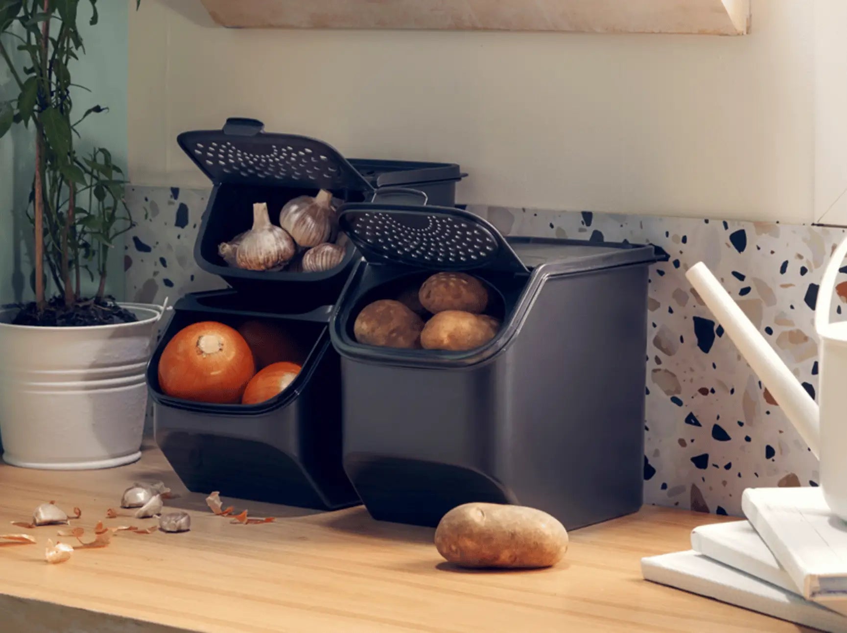 Lager Trio von der Marke Tupperware / Modular Stapelbar / für Zwiebeln, Knoblauch und Kartoffeln / Hier direkt online kaufen 