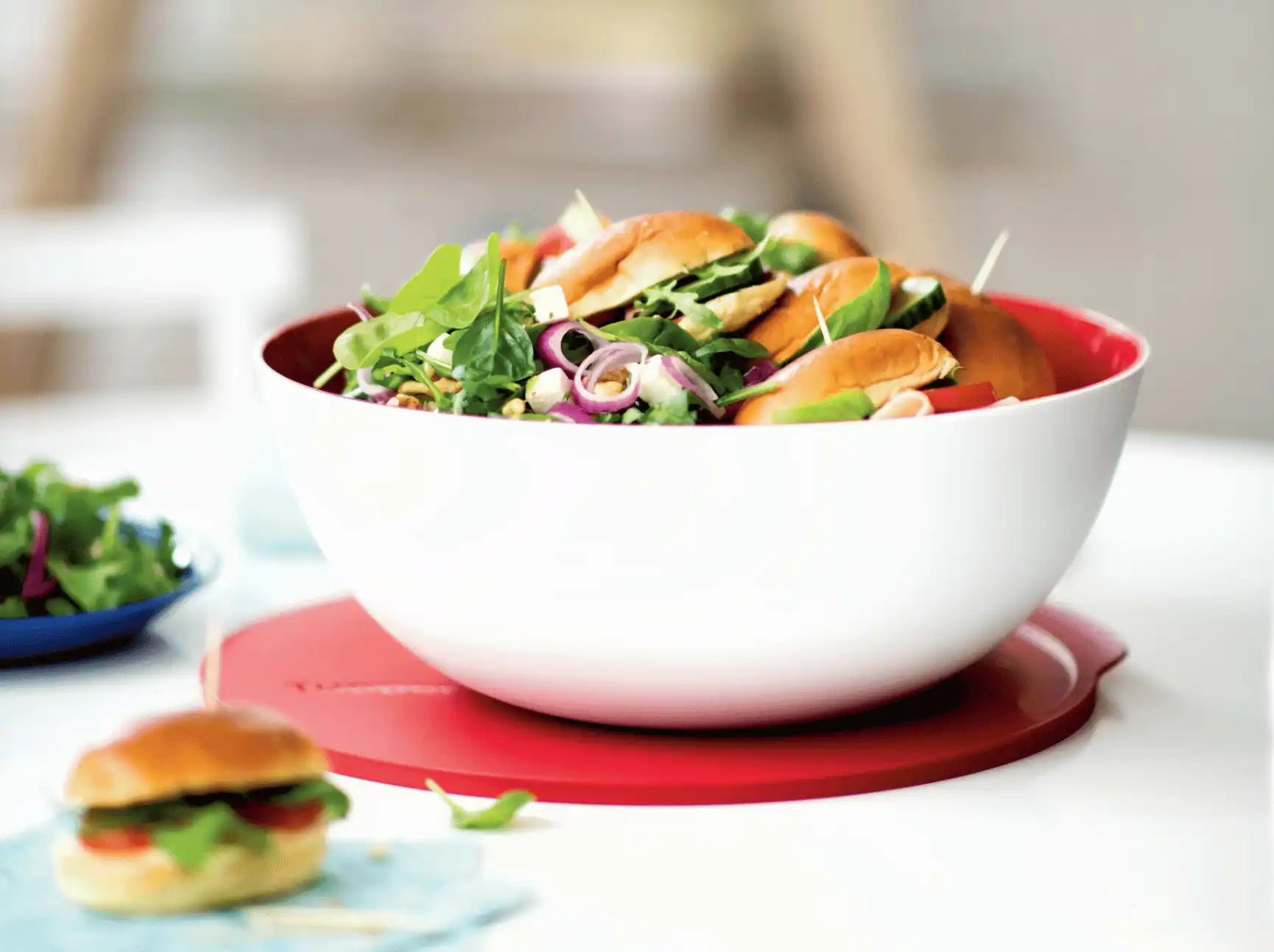 Allegra Schüssel von der Marke Tupperware / Servierschüssel mit Deckel / Perfekt für jede Grillparty, Familienfeier oder auch Picknick / Hier direkt online kaufen 