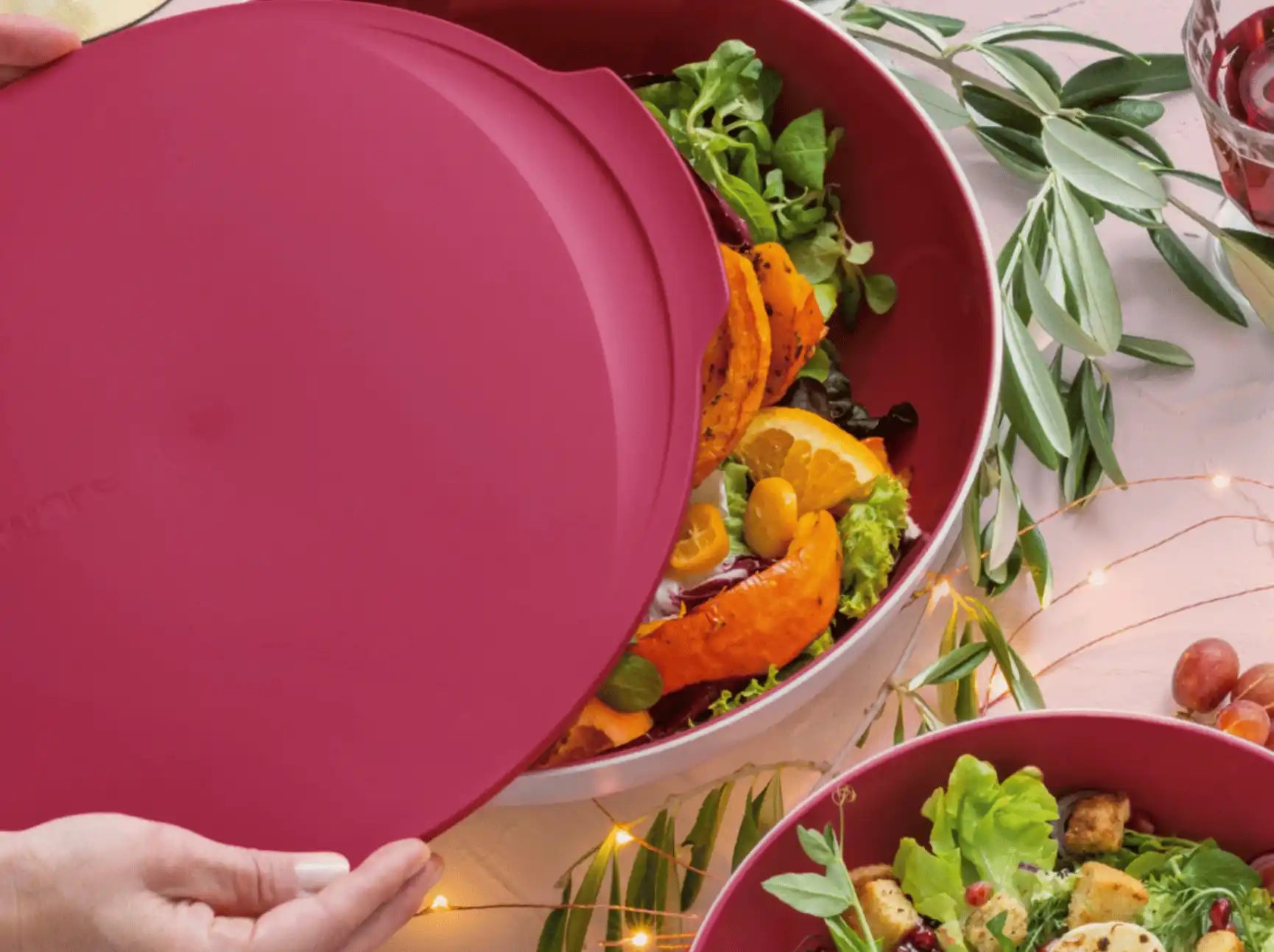 Allegra Schüssel von der Marke Tupperware / Servierschüssel mit Deckel / Perfekt für jede Grillparty, Familienfeier oder auch Picknick / Hier direkt online kaufen 