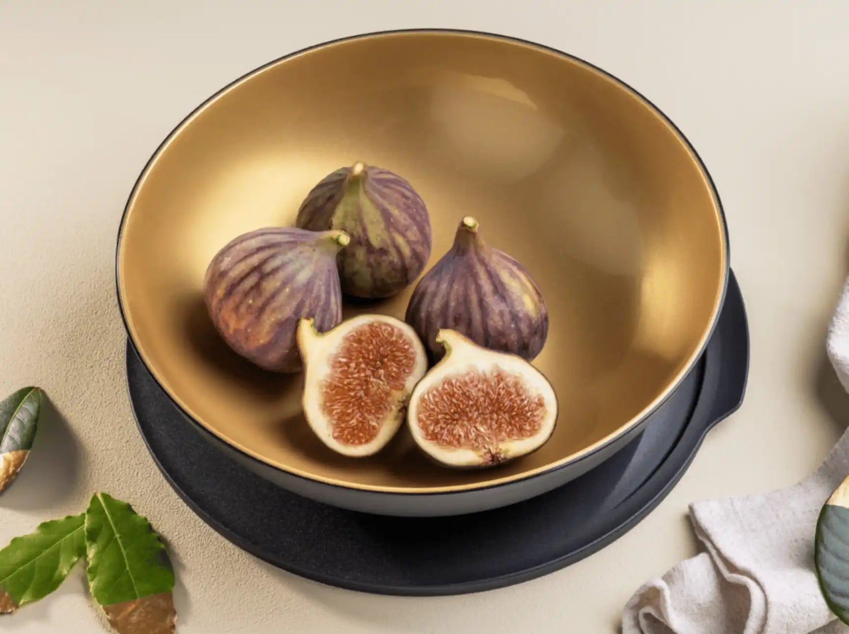 Allegra Schüssel von der Marke Tupperware / Servierschüssel mit Deckel / Perfekt für jede Grillparty, Familienfeier oder auch Picknick / Hier direkt online kaufen 