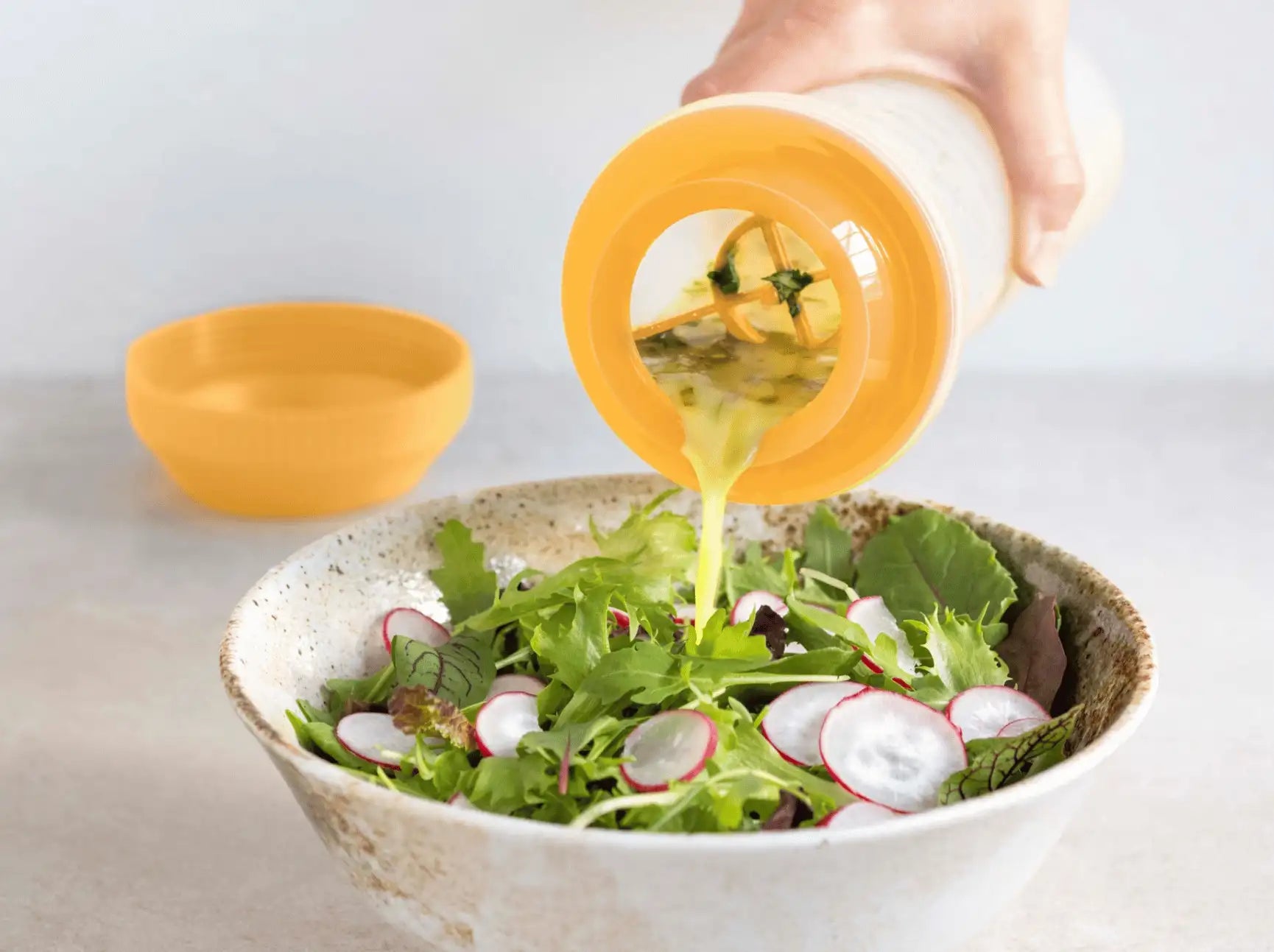 pSeo Mix Max 750ml in gelb / Shake it / von Tupperware / Ideal zum Mixen, Mischen und Rühren 